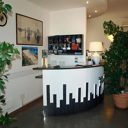 Hotel La Conchiglia La Maddalena  Luaran gambar