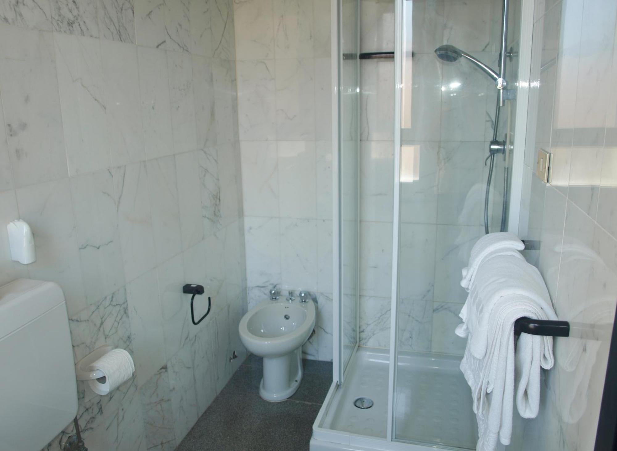 Hotel La Conchiglia La Maddalena  Bilik gambar