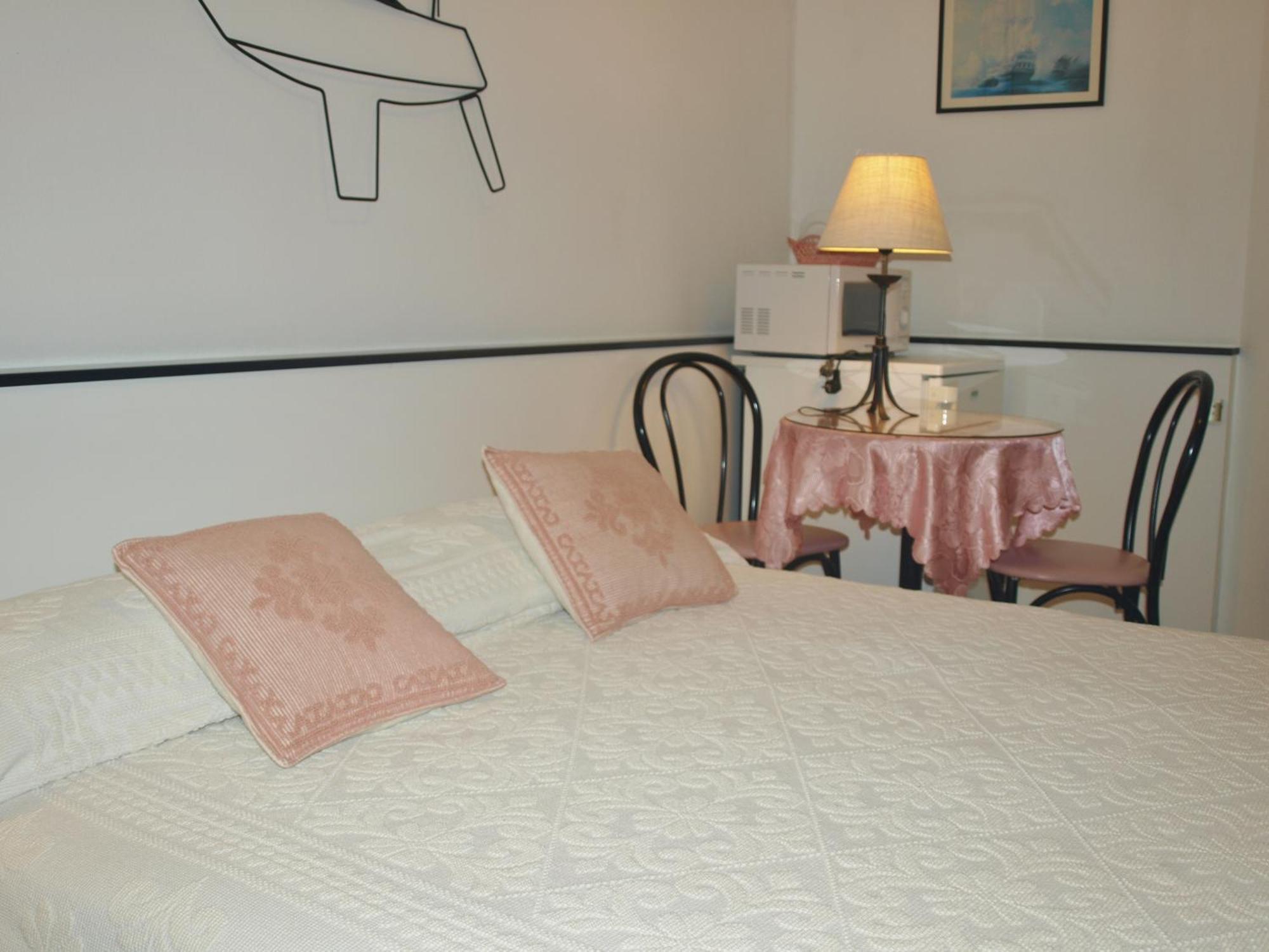 Hotel La Conchiglia La Maddalena  Bilik gambar