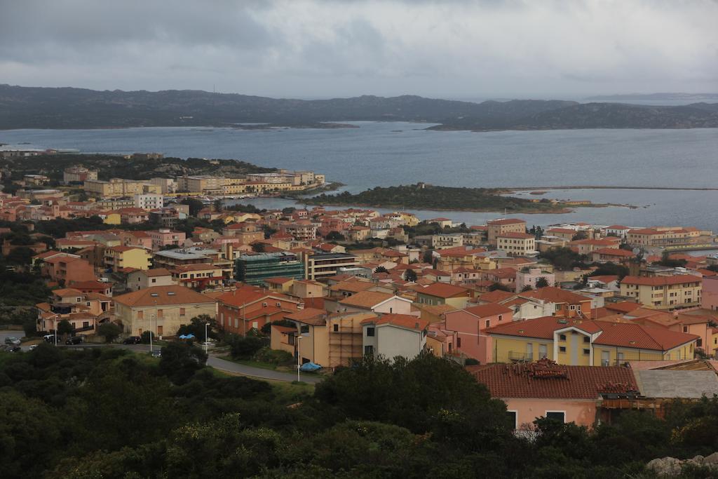 Hotel La Conchiglia La Maddalena  Luaran gambar