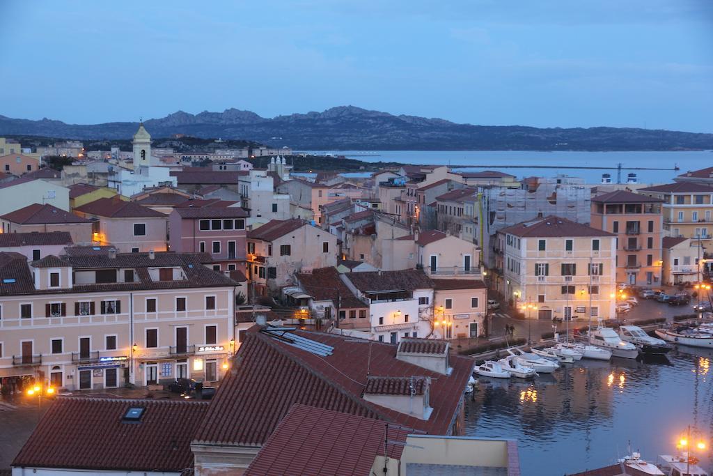 Hotel La Conchiglia La Maddalena  Luaran gambar