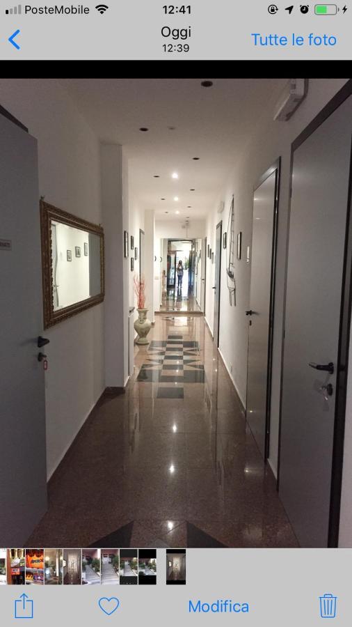 Hotel La Conchiglia La Maddalena  Luaran gambar